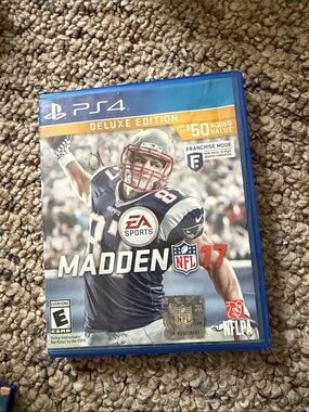 Madden NFL 17 PS4 - Deluxe Edition (EA SPORTS) - Blue Case